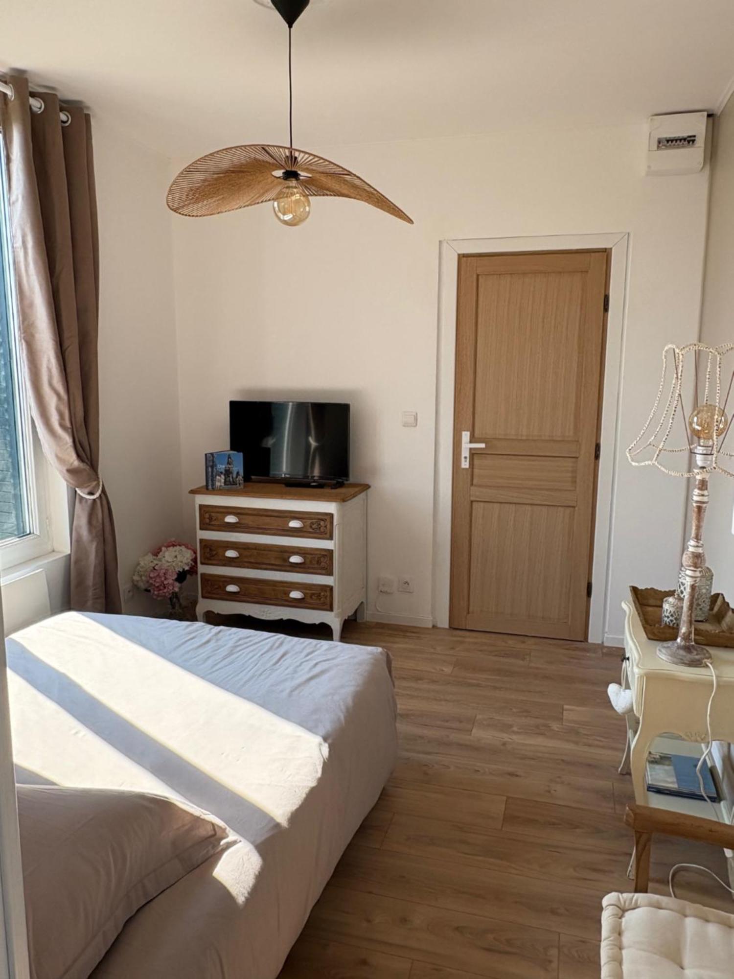 Studio 2 Chartres Gare Et Colisee A 100 M Ngoại thất bức ảnh
